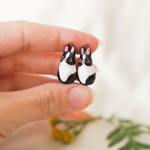 Rabbit earrings with wreath of leaves