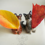 Tiger - hold my leaf - figurine