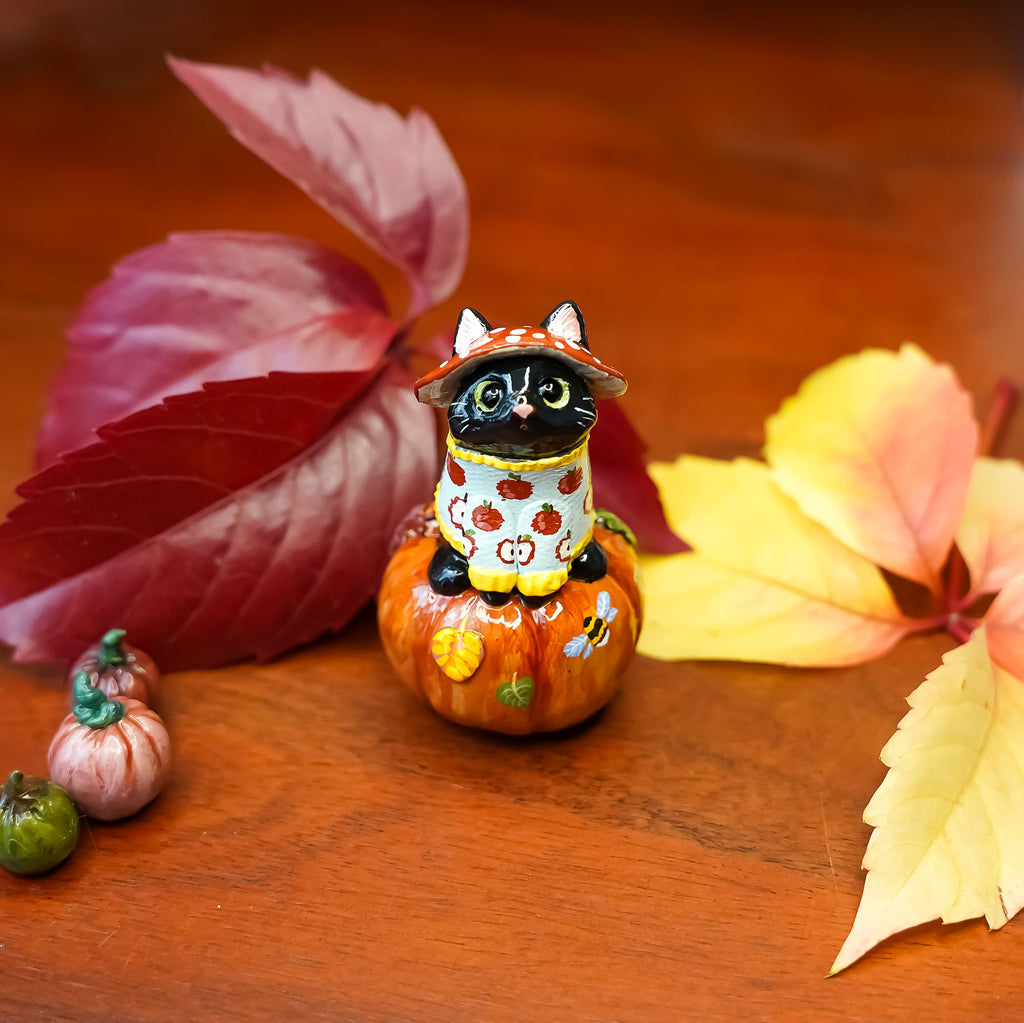 Autumn cat