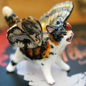 置物 The Cat Tsuru Cat - Japanese Catflies figurine art figurine handmade