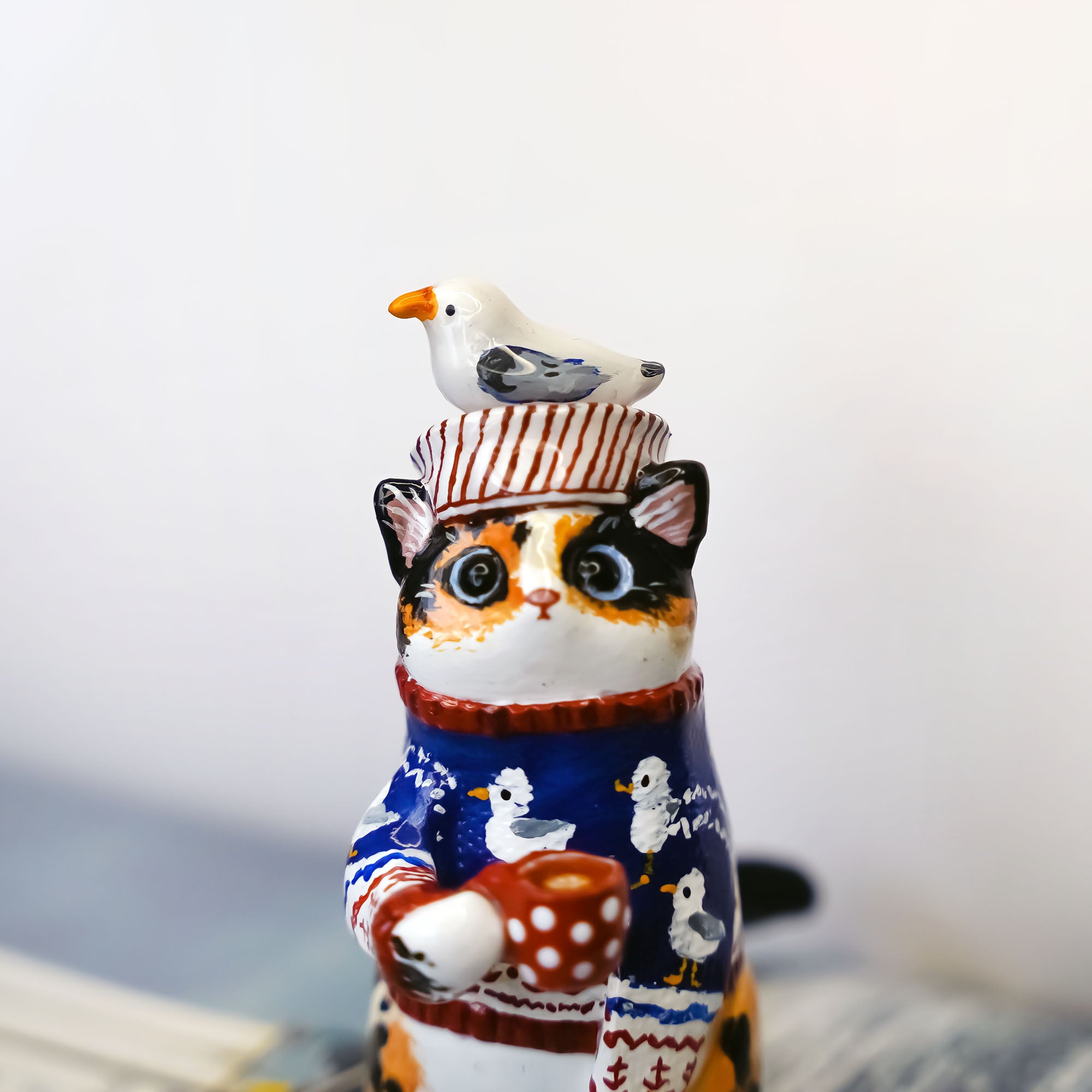 Calico cat - Seagulls Lover
