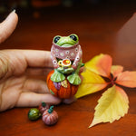 Autumn frog