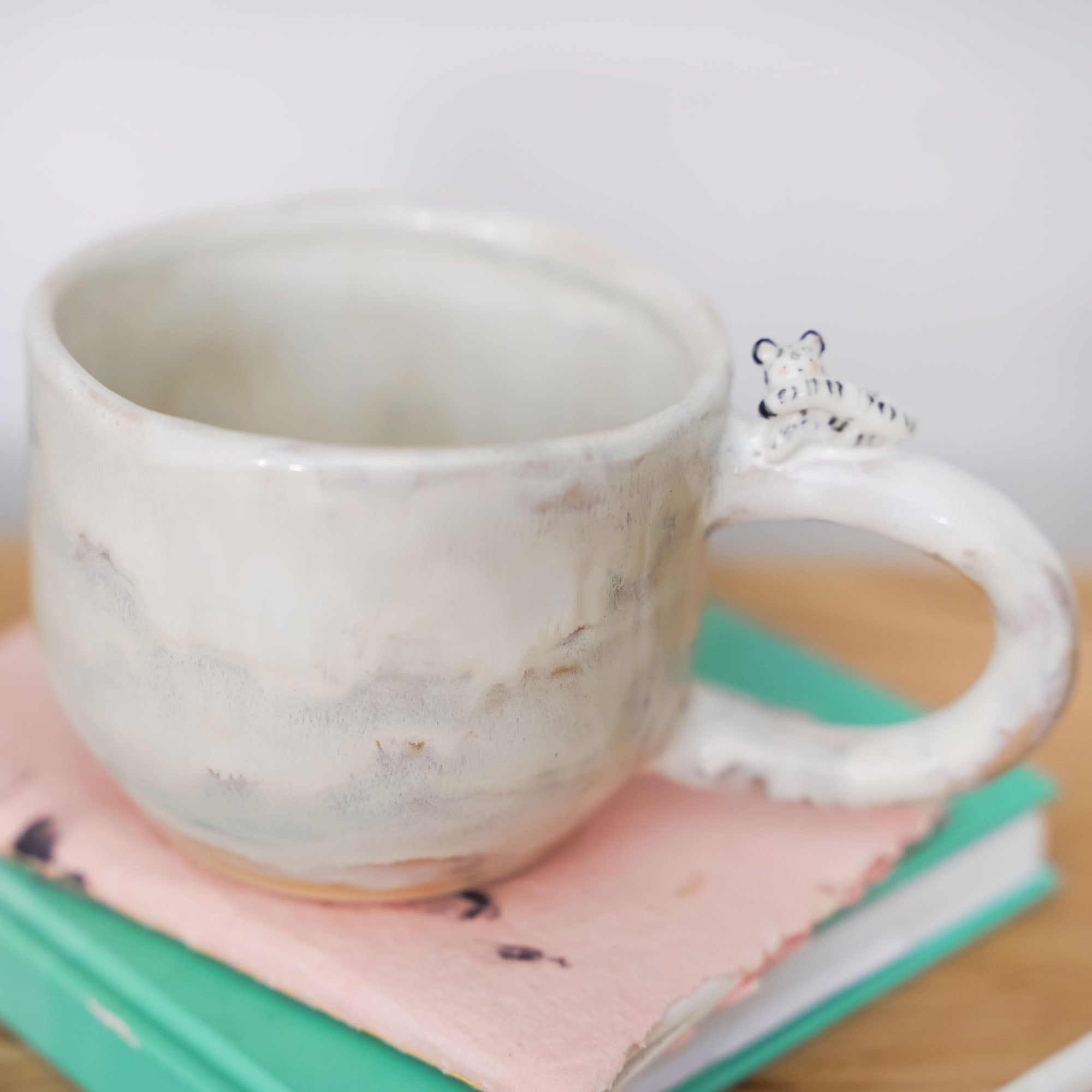 Ceramic mug with snow leopard - 450ml