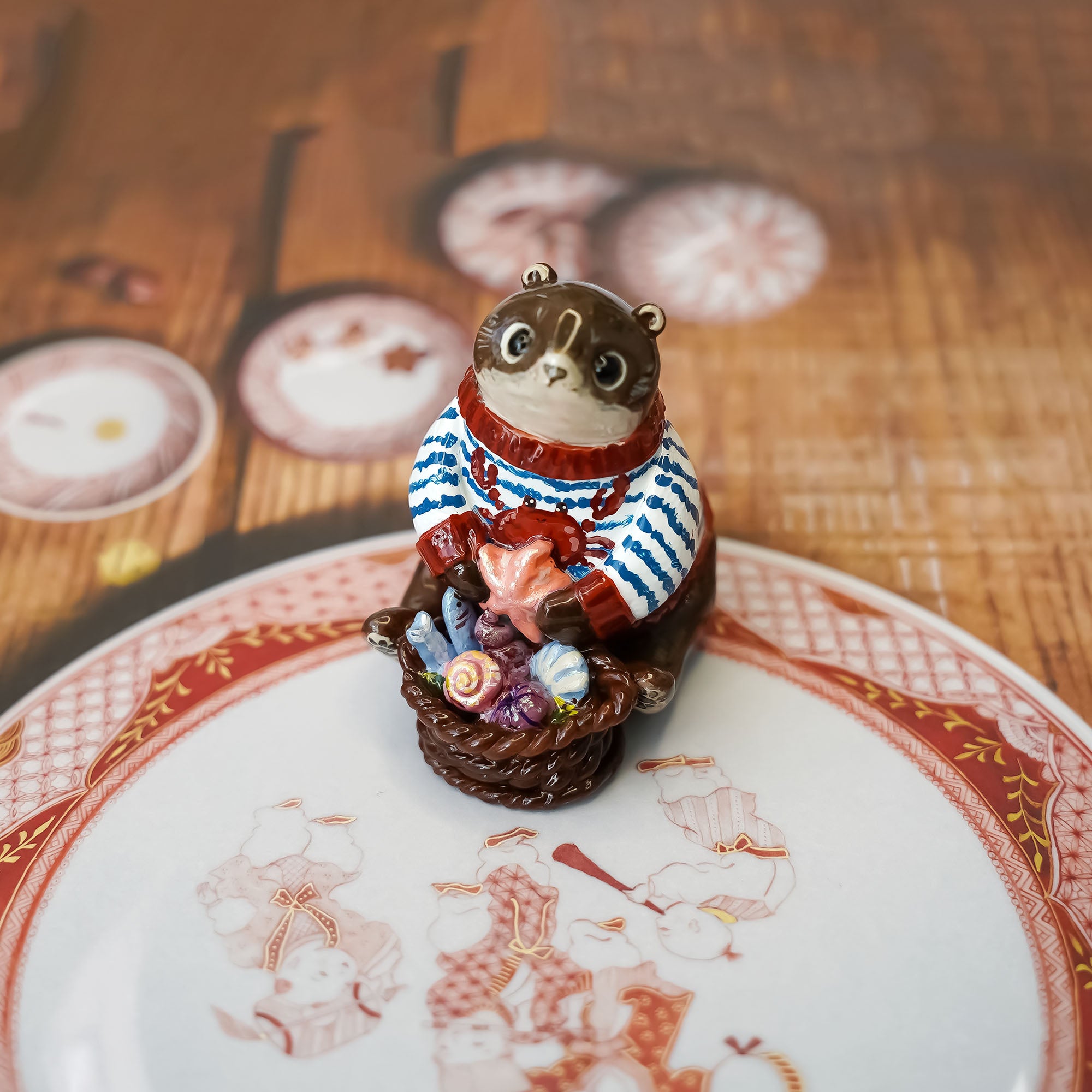 Otter with sea treasures
