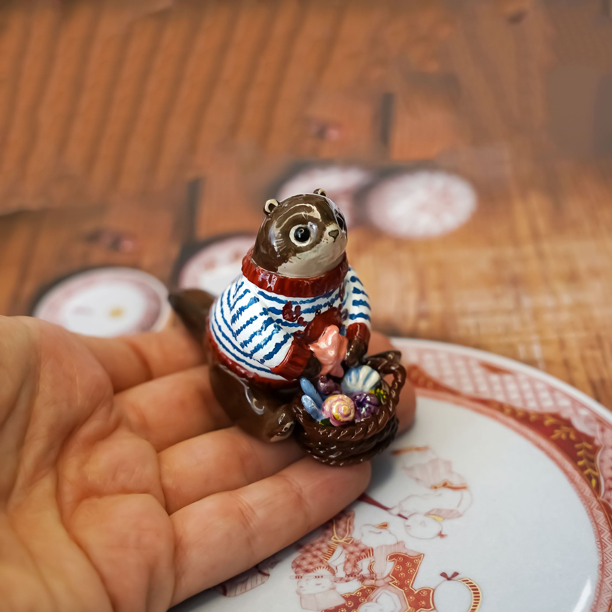 Otter with sea treasures