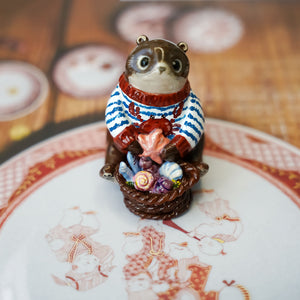 Otter with sea treasures