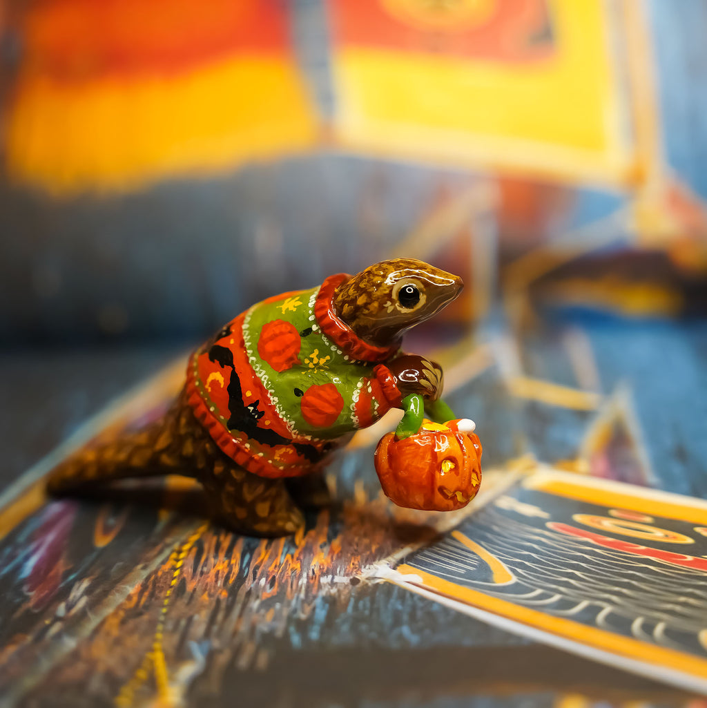 Halloween pangolin