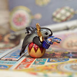 Porpoise multi-tasking magician