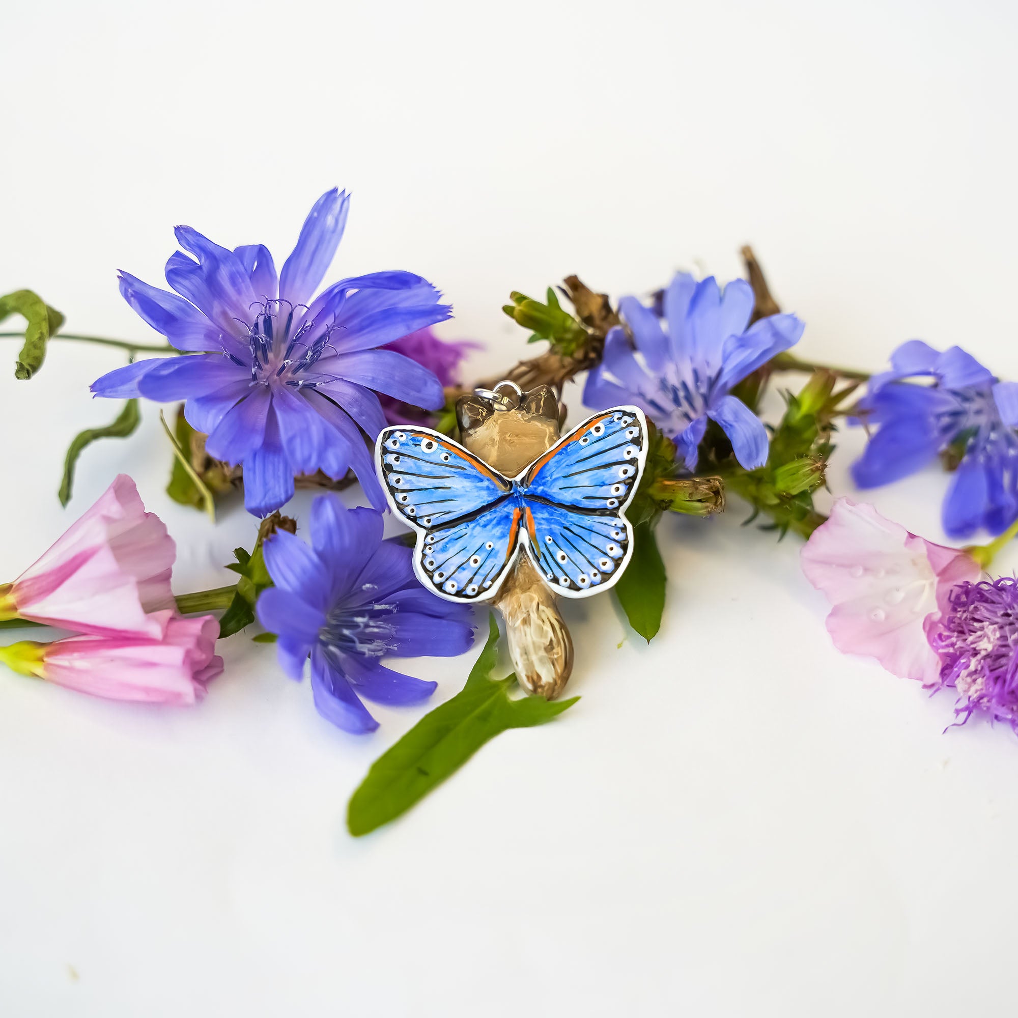 Ragdoll cat with butterfly wings pendant