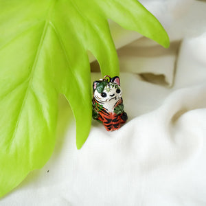 Jewelry tray with a tiger in a jungle