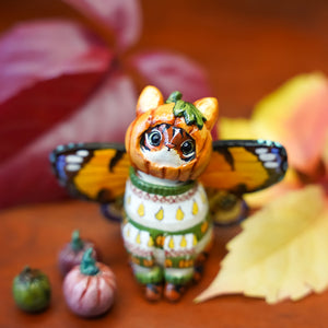 Tiger with butterfly wings - Pumpkin Lover