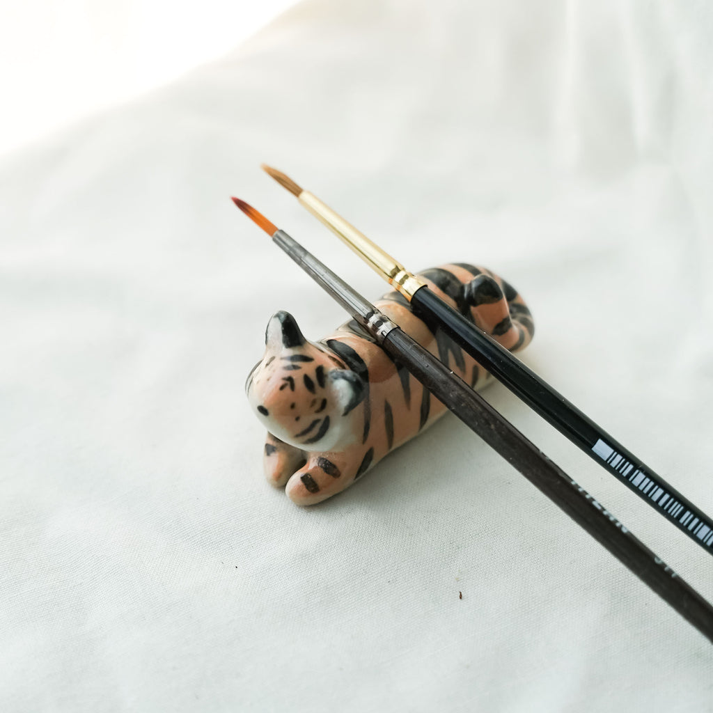Ceramic tiger chopsticks/brushes stand